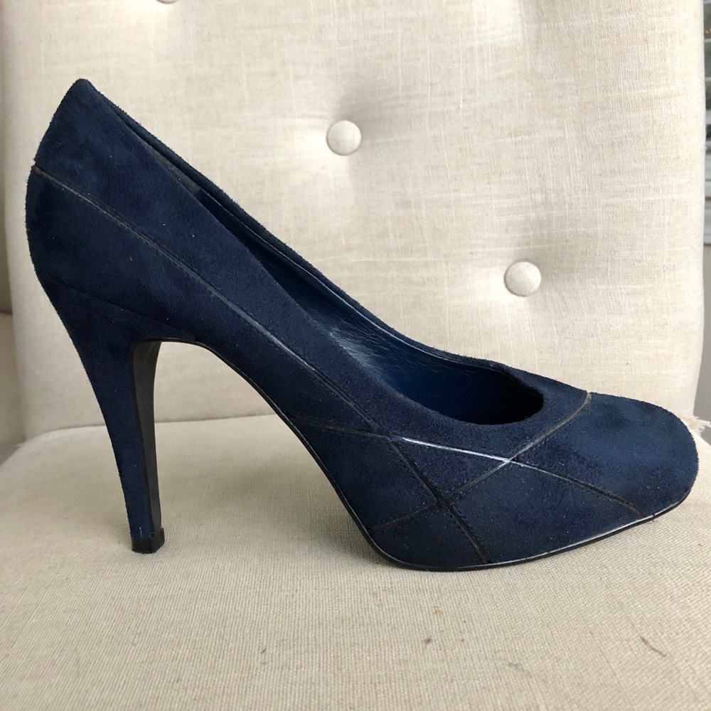EUC Suede Navy Impo Heels